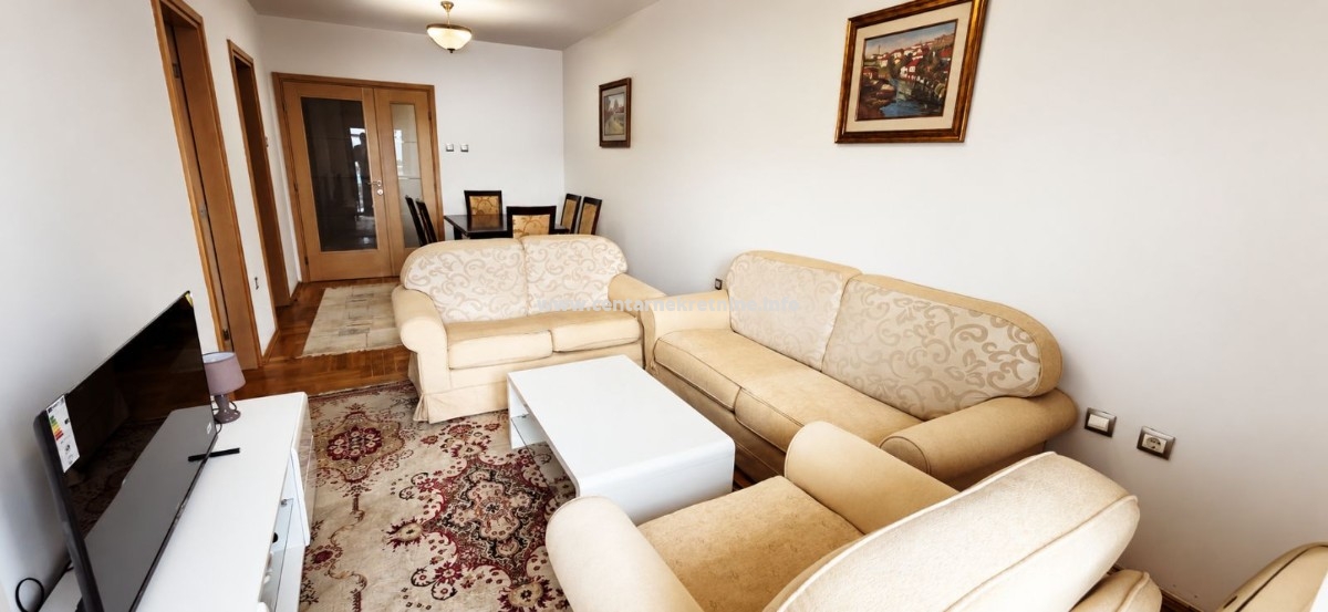 Izdavanje, jednosoban stan 49m2, Preko Morače, Podgorica